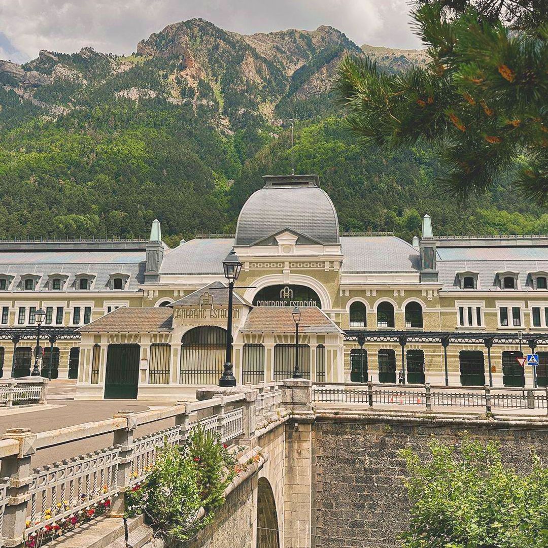 Canfranc Estación, hotel, Huesca, Aragón