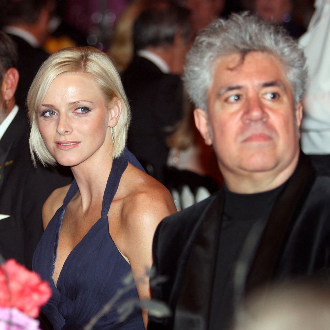 "¿Pero qué me estás diciendo?": la increíble anécdota de Almodóvar con Charlene de Mónaco en el Baile de la Rosa