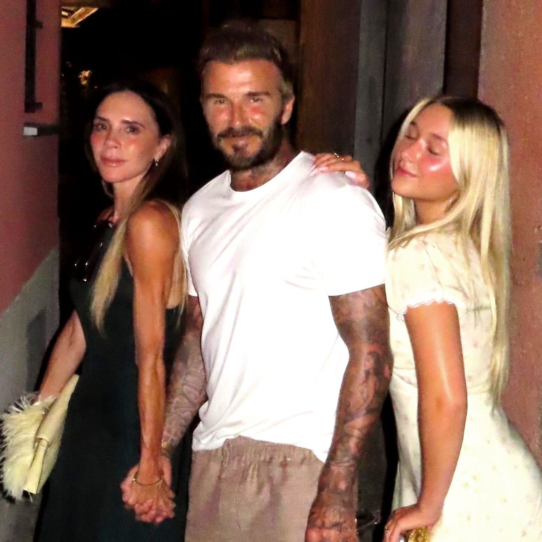 David y Victoria Beckham abren el álbum de sus vacaciones en Ibiza mientras la guerra con su hijo Brooklyn sigue más latente que nunca