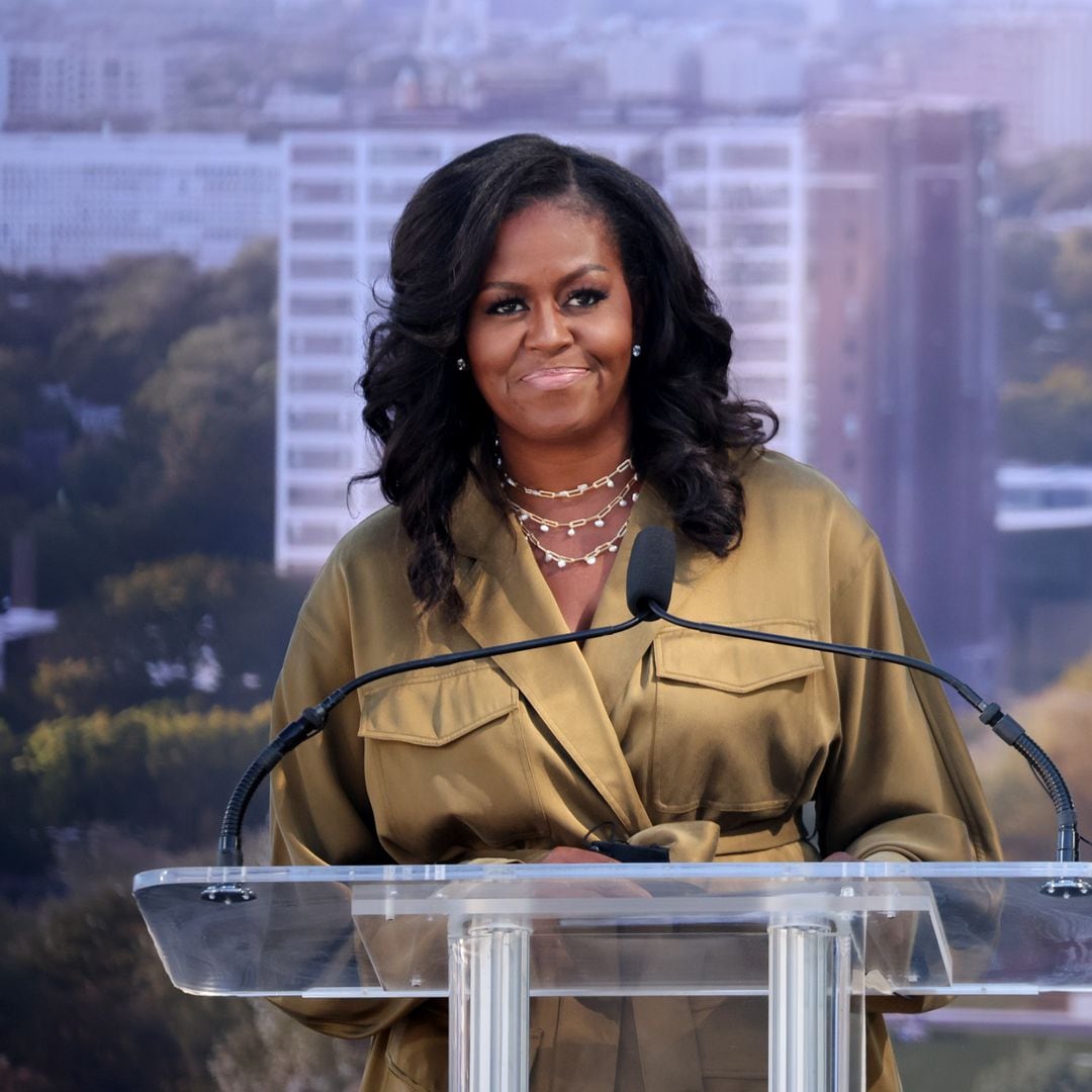 Michelle Obama dando un discurso en el Centro Presidencial Obama como Primera Dama