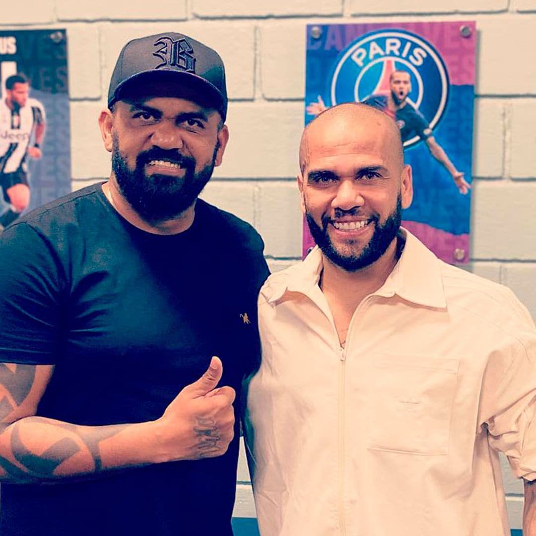 El hermano de Dani Alves sale en su defensa: 'Este lío está hundiendo su carrera'