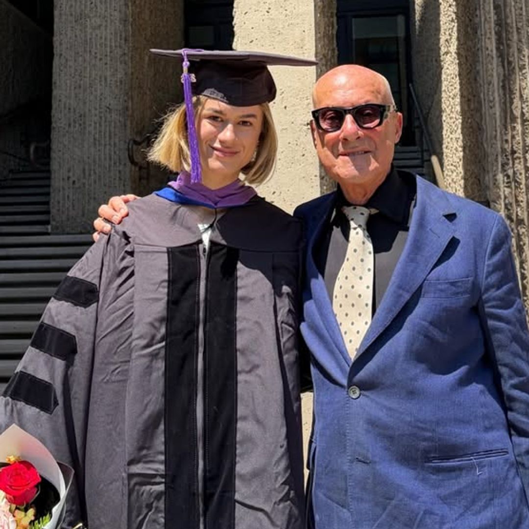 La emoción de Norman Foster en un día inolvidable: su hija Paola se gradúa en Yale