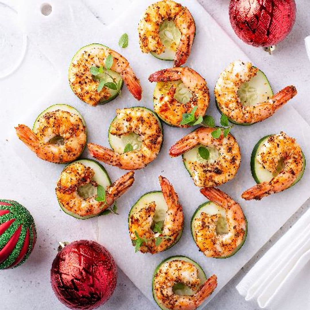 Canapés de 'carpaccio' de calabacín con langostinos