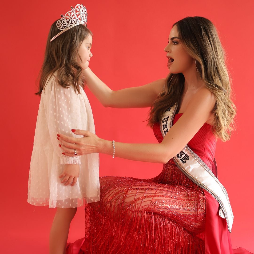 Ximena Navarrete celebra 15 años de su coronación como Miss Universo junto a sus hijos