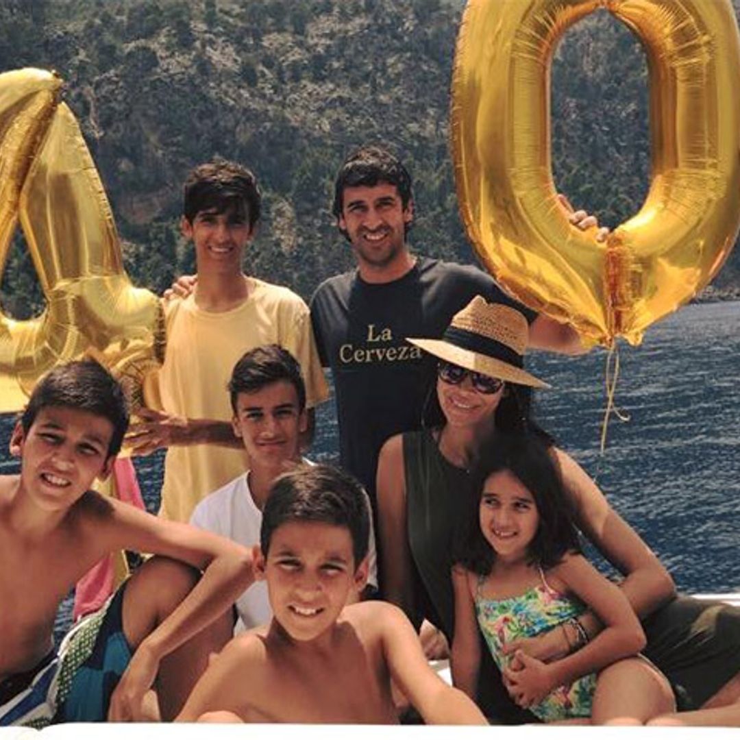 Raúl González muestra su imagen más familiar por su 40 cumpleaños