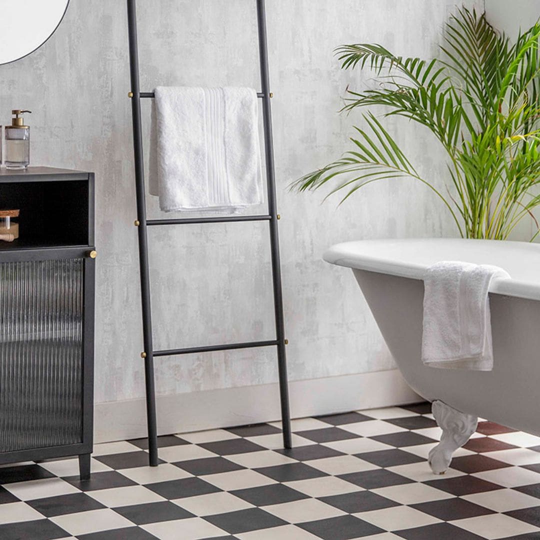 Cómo renovar el suelo del cuarto de baño sin obras ni reformas