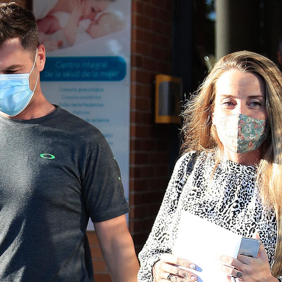 Los días junto al mar de Fonsi Nieto y Marta Castro con el pequeño Hugo