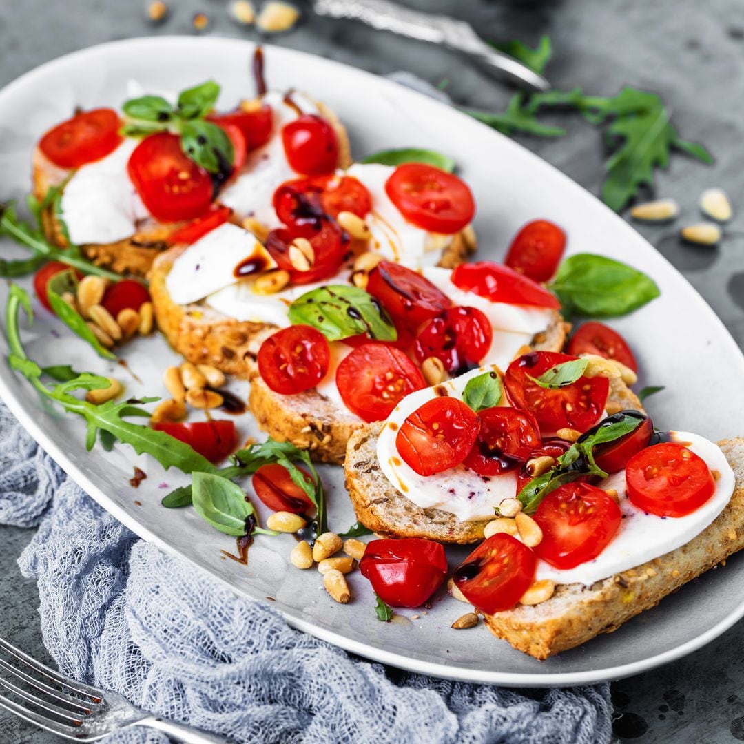 Burrata, prosciutto, bresaola... 14 ideas para un aperitivo muy italiano