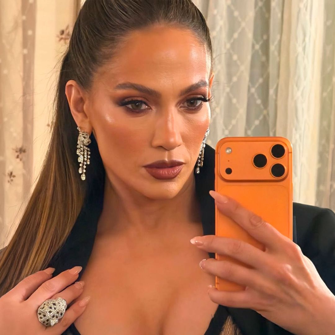 Jennifer Lopez y Paula Echevarría confirman cuáles son esta temporada las manicuras de tendencia para las invitadas más elegantes