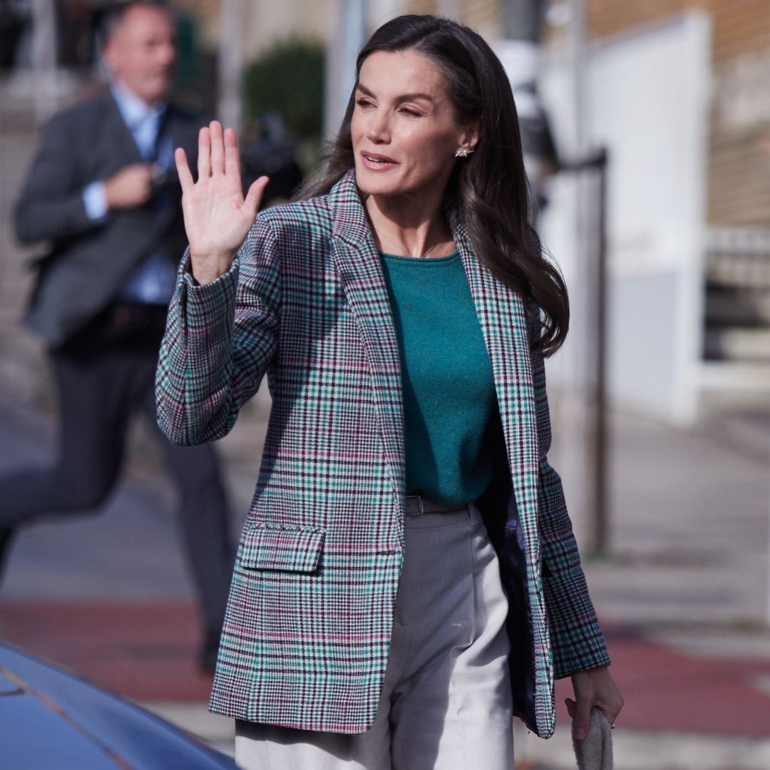 El nuevo bolso de la reina Letizia, un diseño que no es como los demás: de lana de oveja valenciana