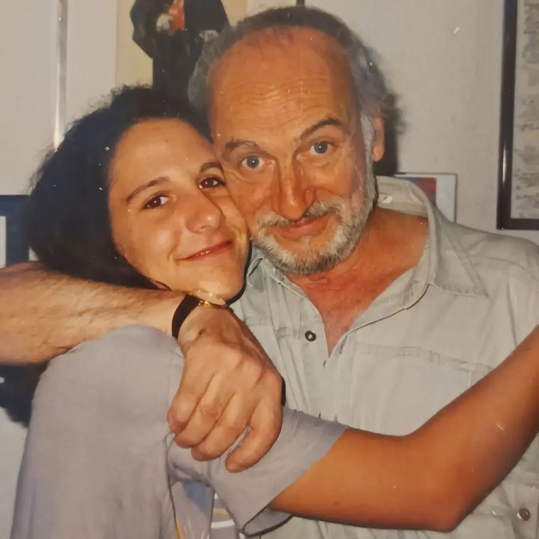 Malena Alterio recuerda emocionada a su padre, Héctor Alterio, en su primer cumpleaños tras su fallecimiento: "Te extrañamos cada día más"