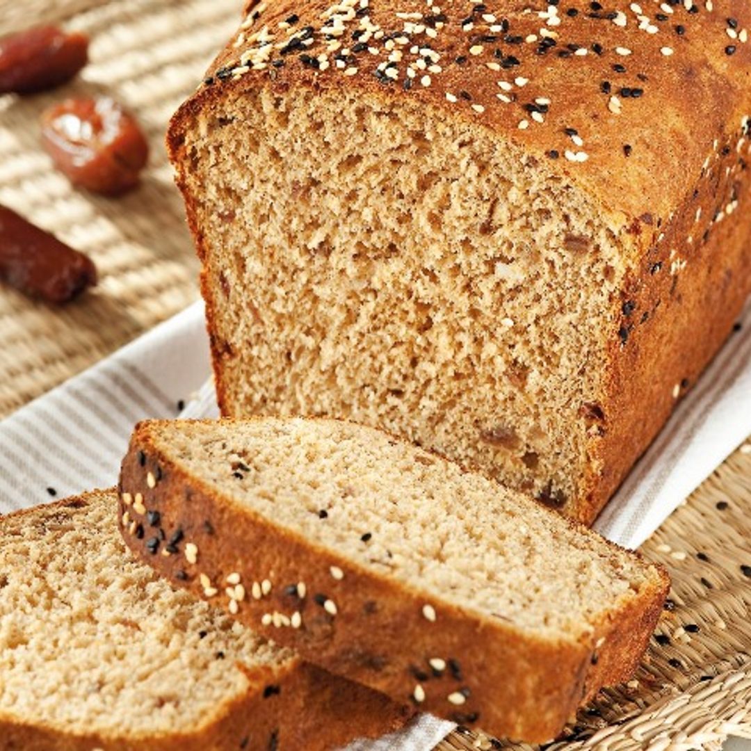 Pan integral con cerveza negra y dátiles