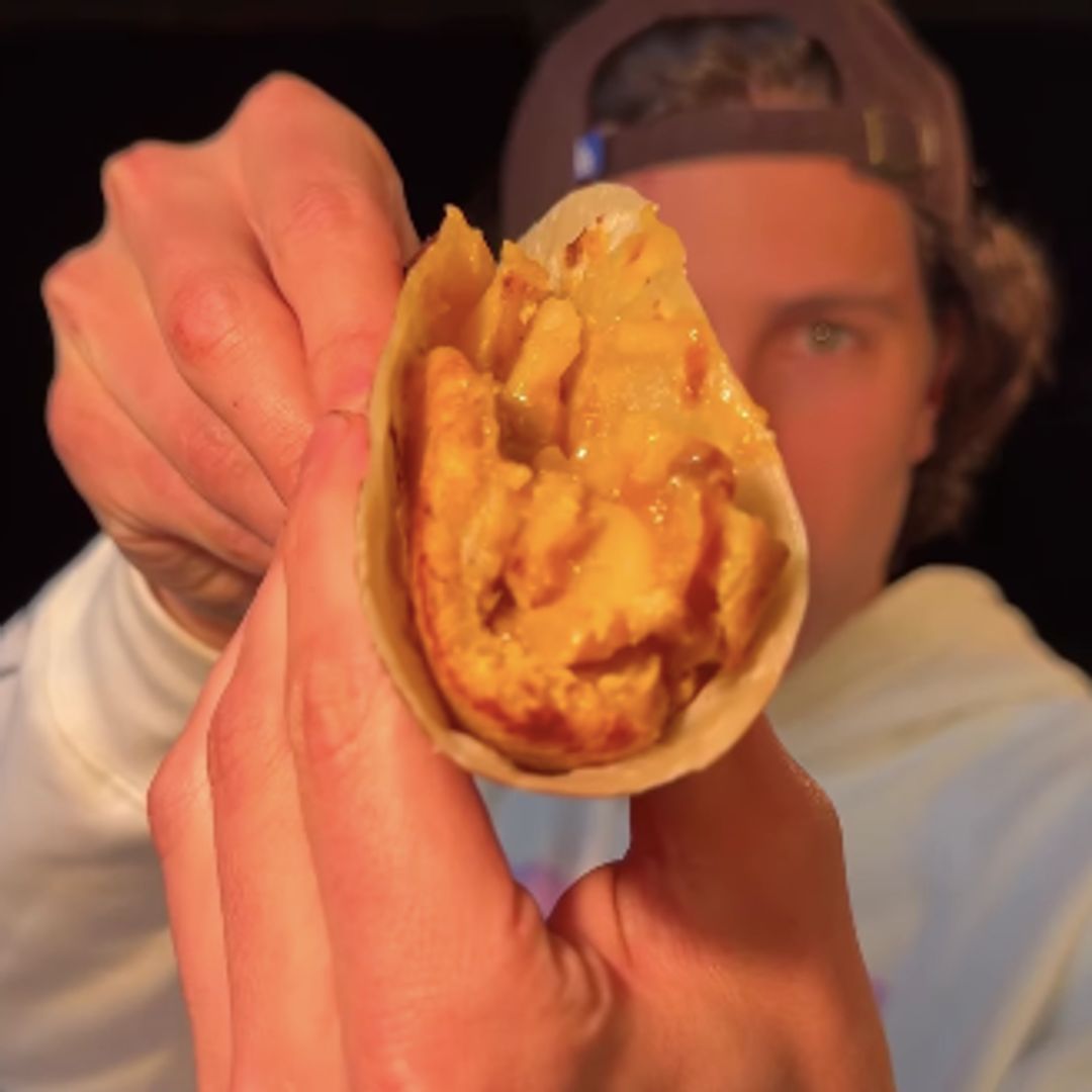 Tacos con tortilla española y mexicana: la combinación más estratosférica del influencer Robegrill