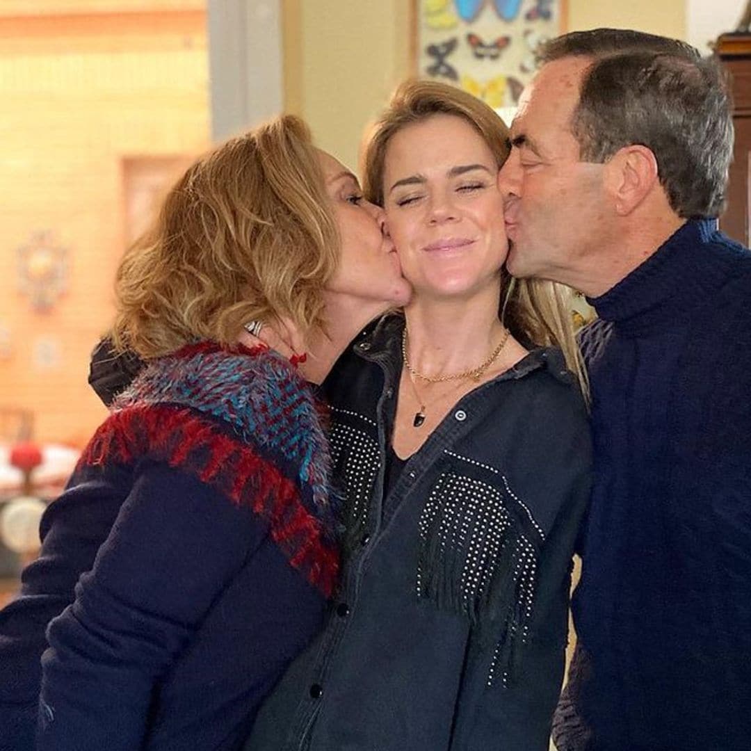 Amelia Bono echa la vista atrás y comparte una foto de la boda de sus padres