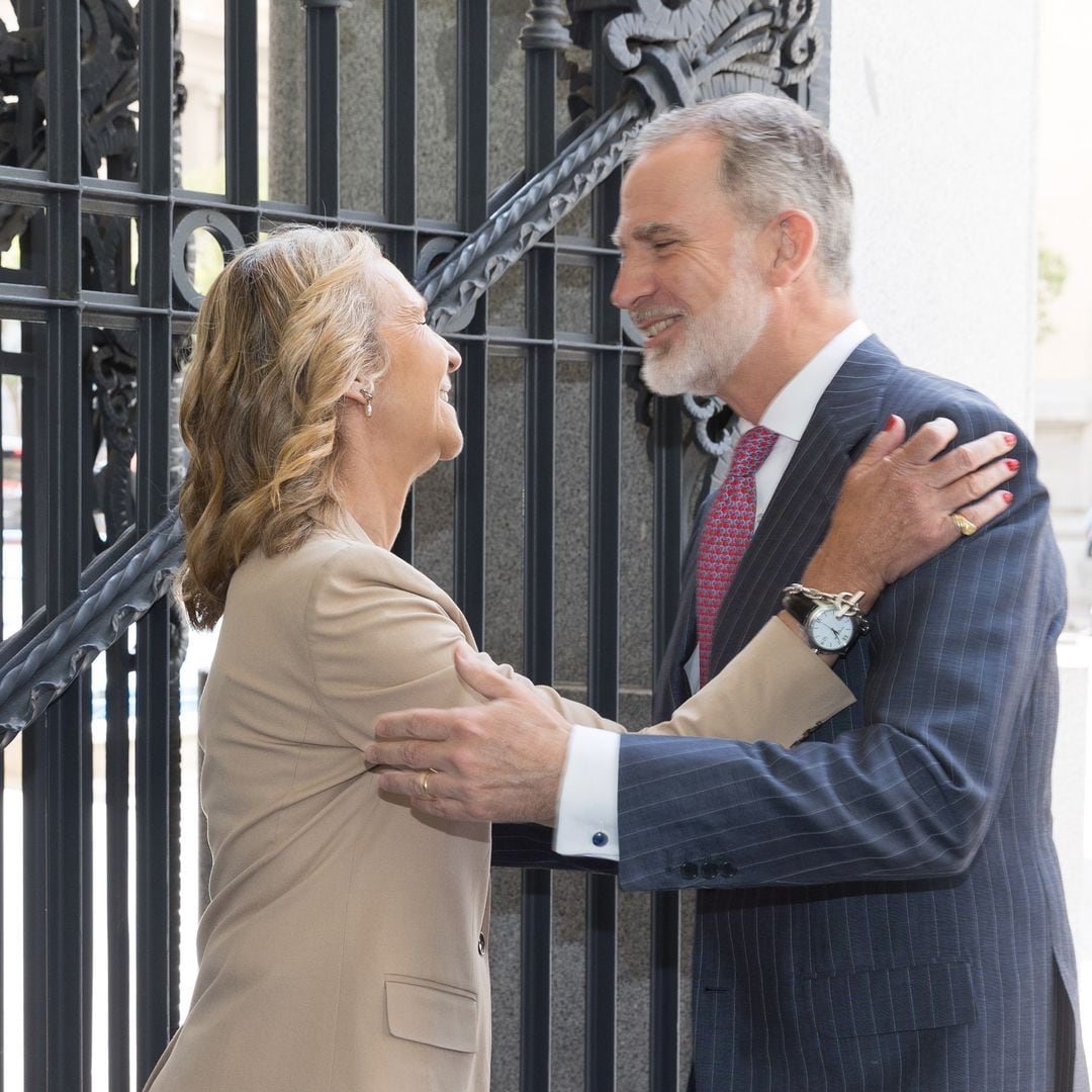 El rey Felipe VI y la infanta Elena se reencuentran en el 50 aniversario de la Fundación MAPFRE