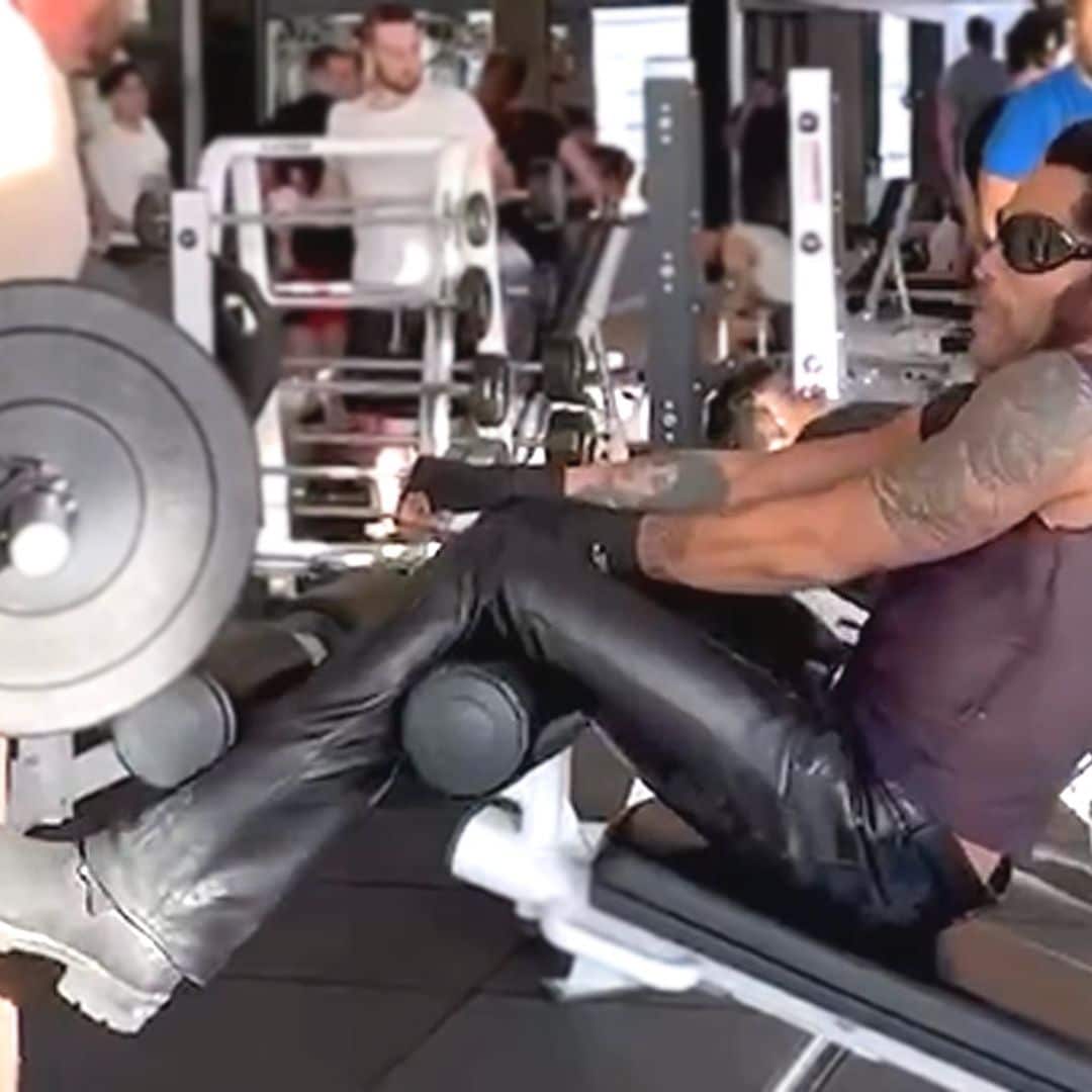 El vídeo viral de Lenny Kravitz en el gimnasio ¡con pantalones de cuero y gafas de sol!