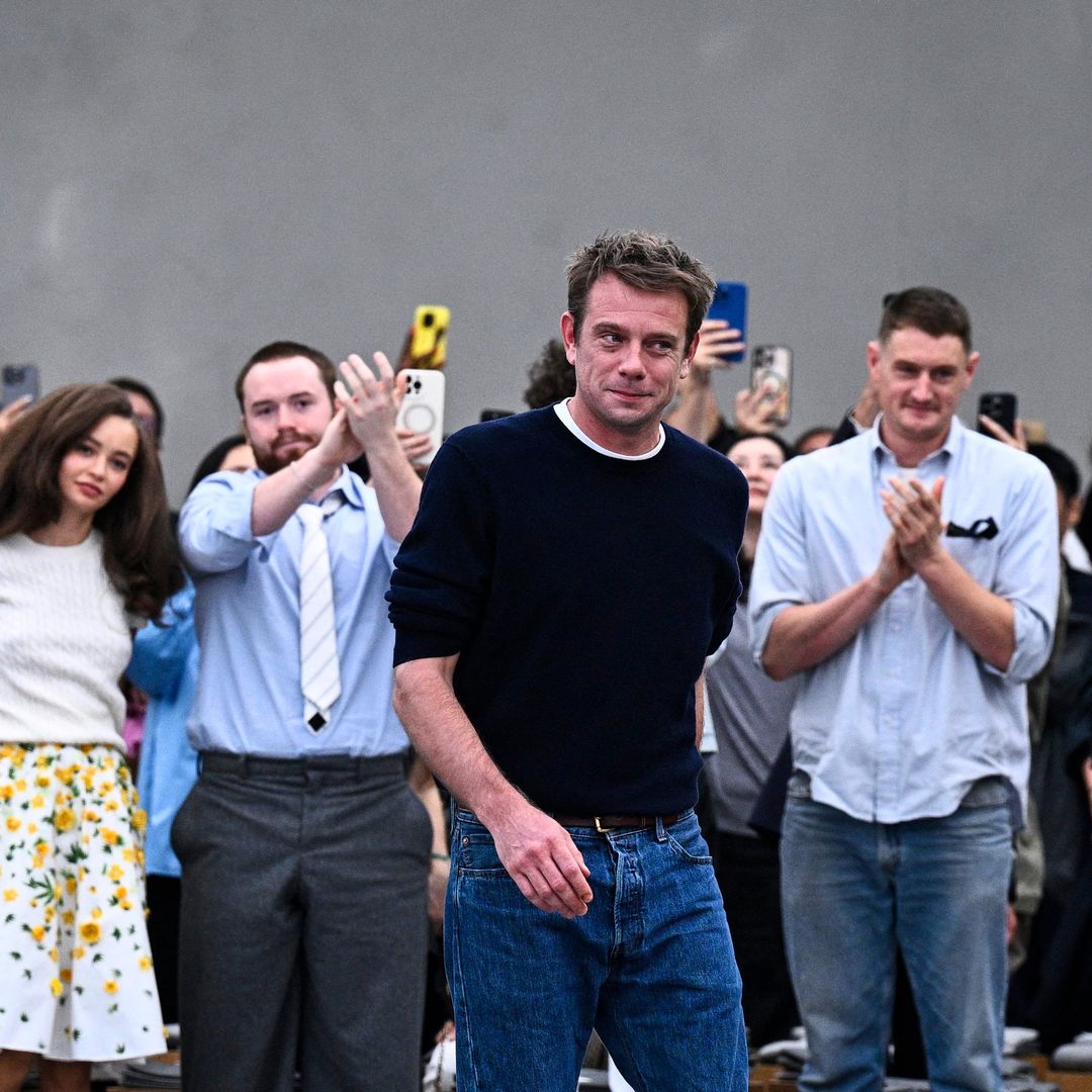 Jonathan Anderson tras presentar su primer desfile femenino para Dior