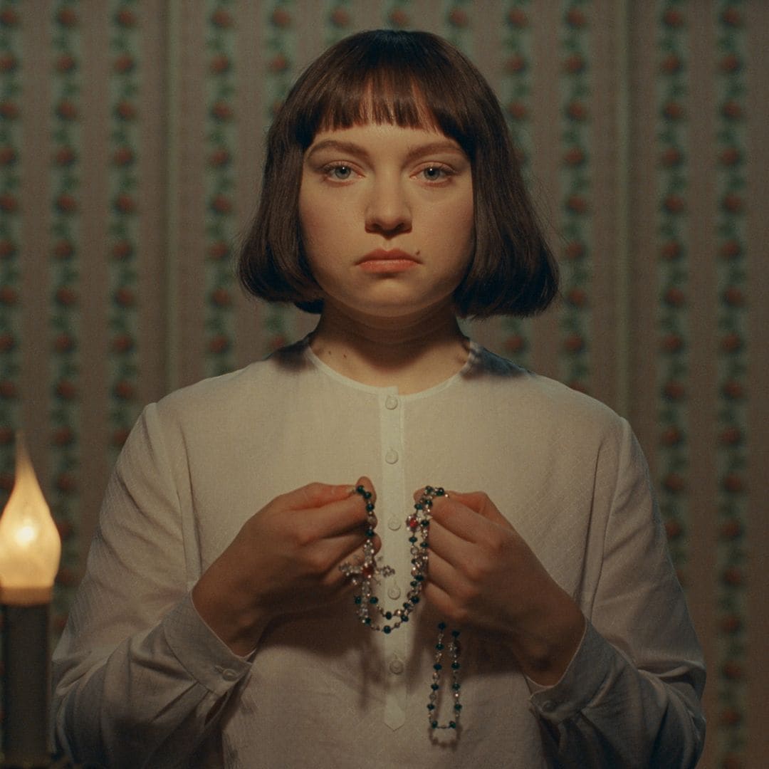 El accesorio más inesperado del nuevo filme de Wes Anderson es un rosario hecho a medida