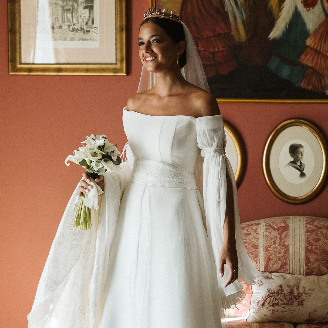 En 2026 las mangas anudadas serán el sueño de las novias más románticas