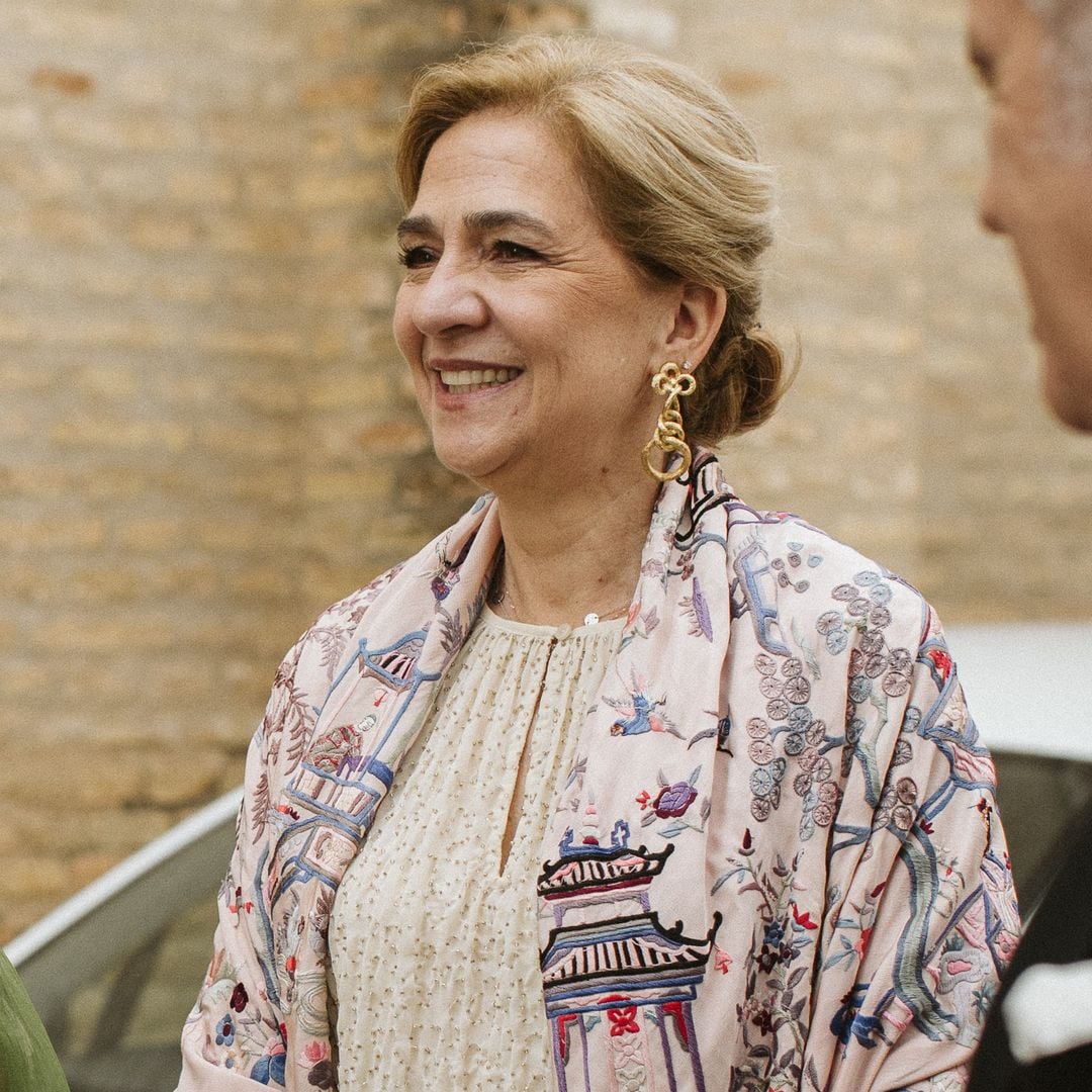 FOTOS EXCLUSIVAS: La infanta Cristina bucea en su fondo de armario para ser la invitada perfecta