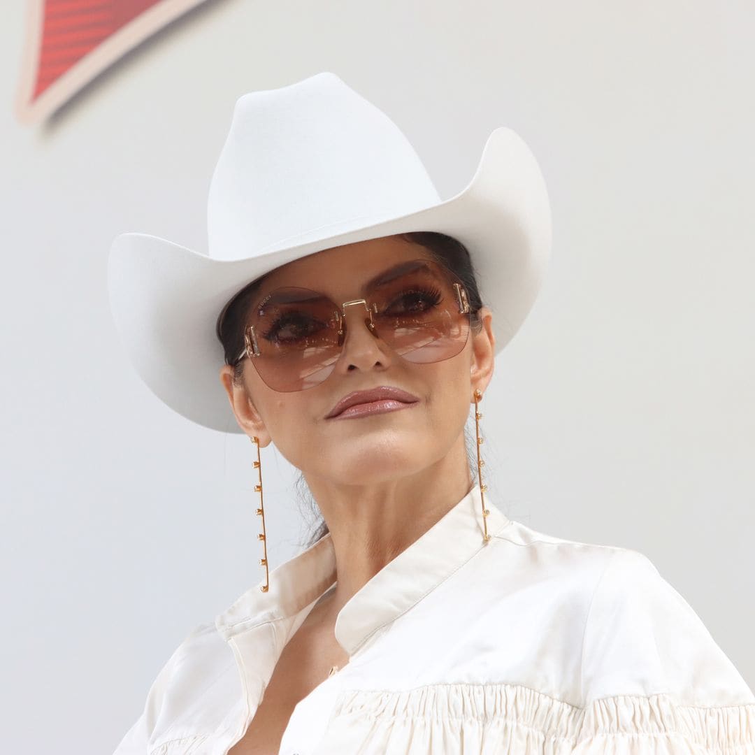 Ana Bárbara revela que se siente en orfandad tras la partida de Paquita la del Barrio
