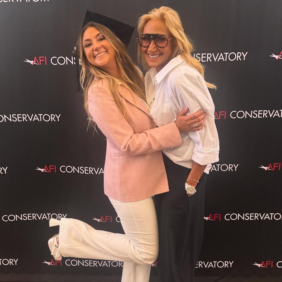 Adela Micha celebra en Los Ángeles la graduación de su hija Therese