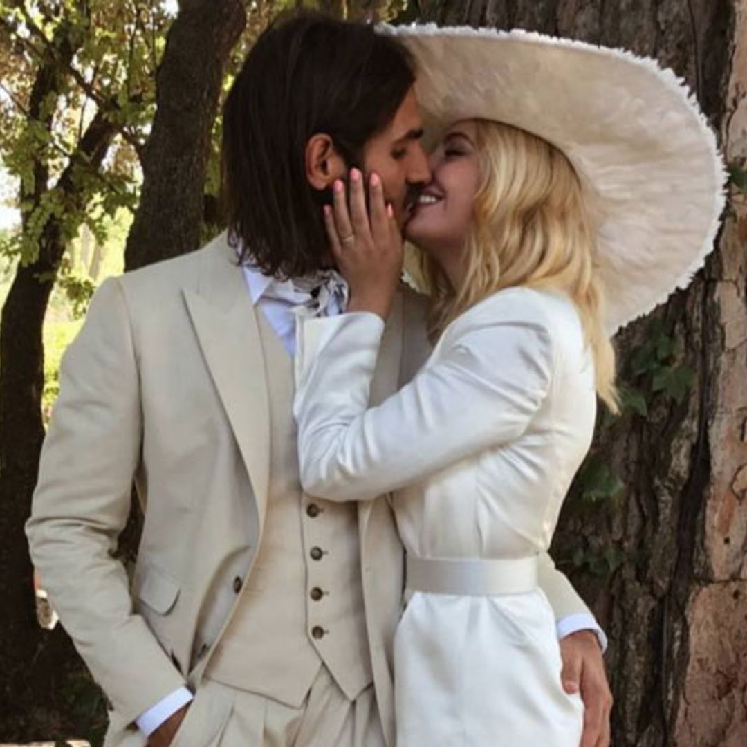 Un segundo vestido, la actuación de 'Azúcar Moreno'... Así fue la divertida boda de Miriam Giovanelli