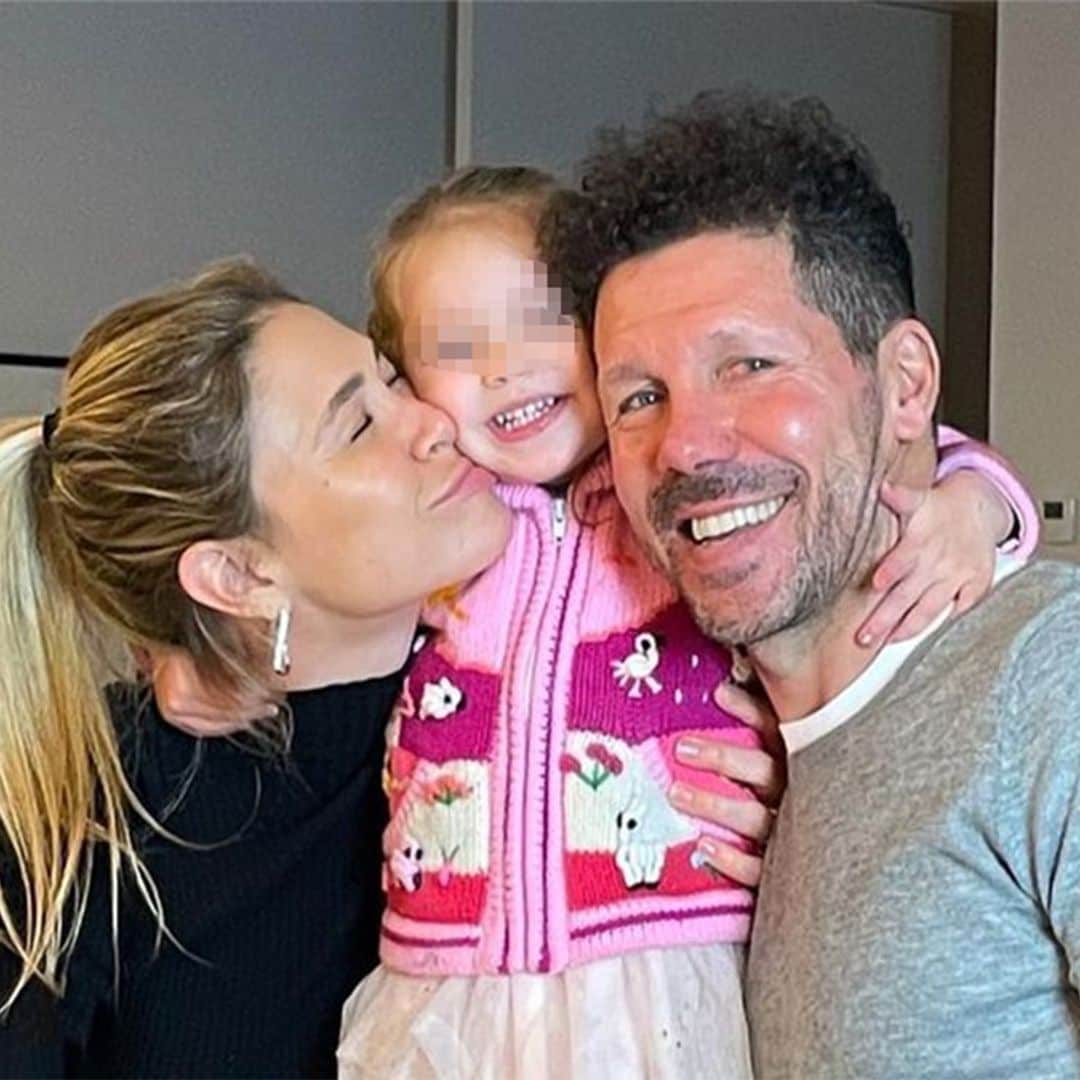 Valentina, la hija pequeña de Carla Pereyra y Simeone, cumple dos años