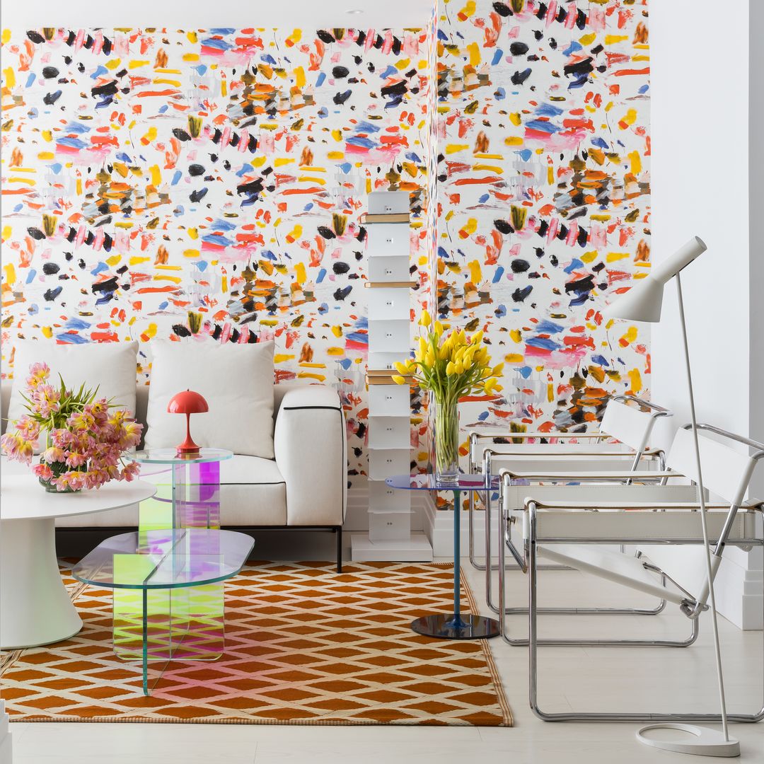 10 salones, 7 estudios y 1 mismo reto: decorar la pared del sofá para que sea la auténtica protagonista del salón