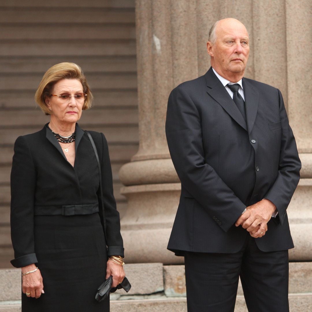 Las 24 horas de incertidumbre que han mantenido en vilo a Noruega ante el empeoramiento de salud del Rey Harald V: luto riguroso, guardia en palacio y agendas canceladas