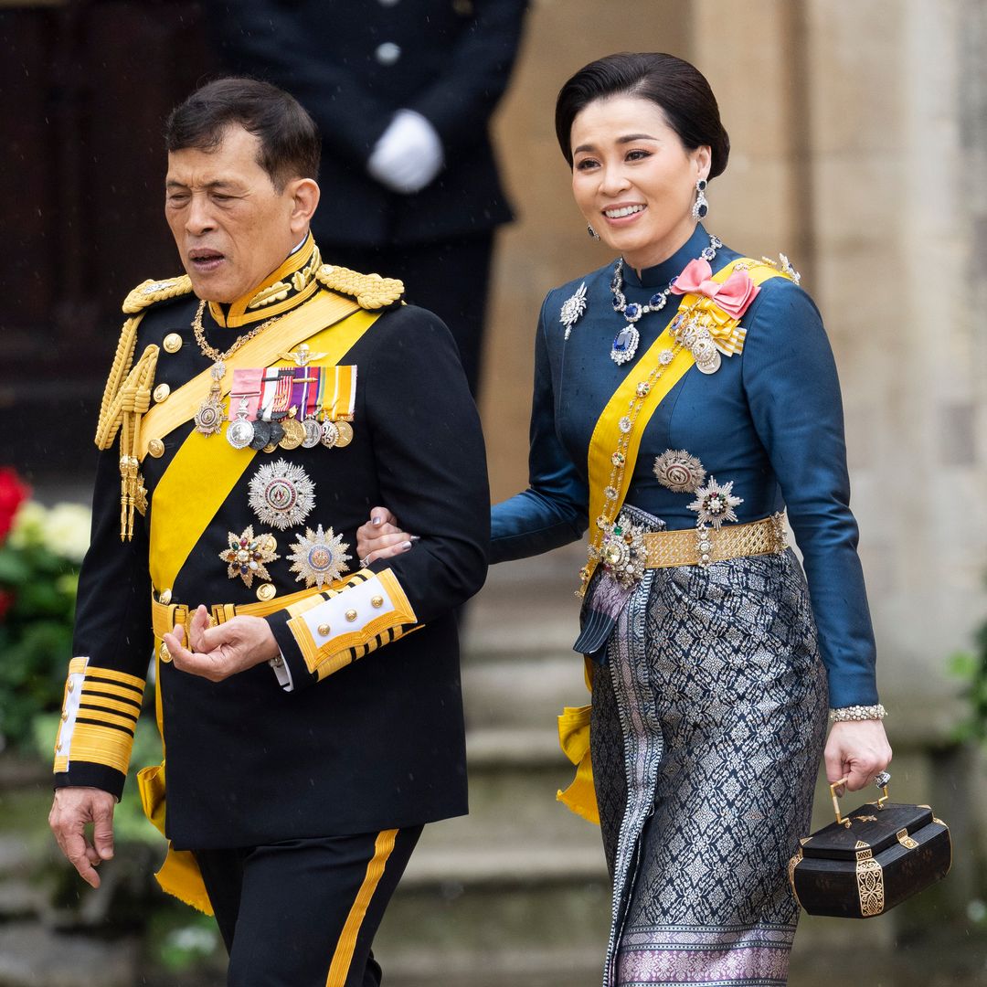 El rey Rama X y la reina Suthida sorprenden como fans de Plácido Domingo en su concierto histórico en Tailandia