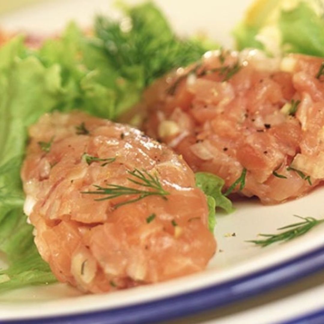 Tartar de salmón y eneldo