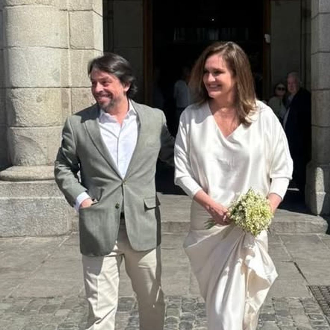 Una boda llena de recuerdos para Cari Lapique: el enlace de Eugenia Fraile, la íntima amiga de su hija Caritina Goyanes y madrina de su nieto Pedro