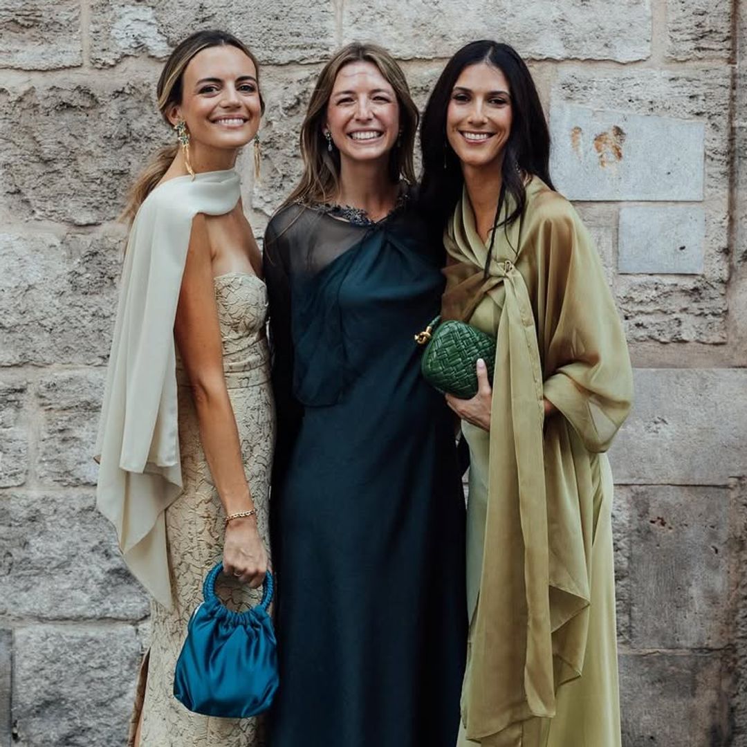 Esto dice el protocolo de una boda de tarde: "Que puedas ir de largo no significa que lleves un vestido de fiesta"