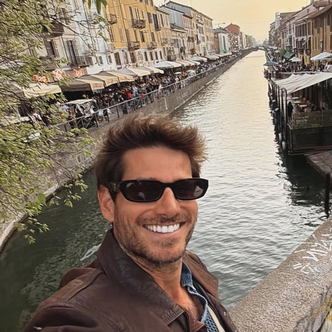 Cesc Escolà en Navigli, la zona de canales de Milán.