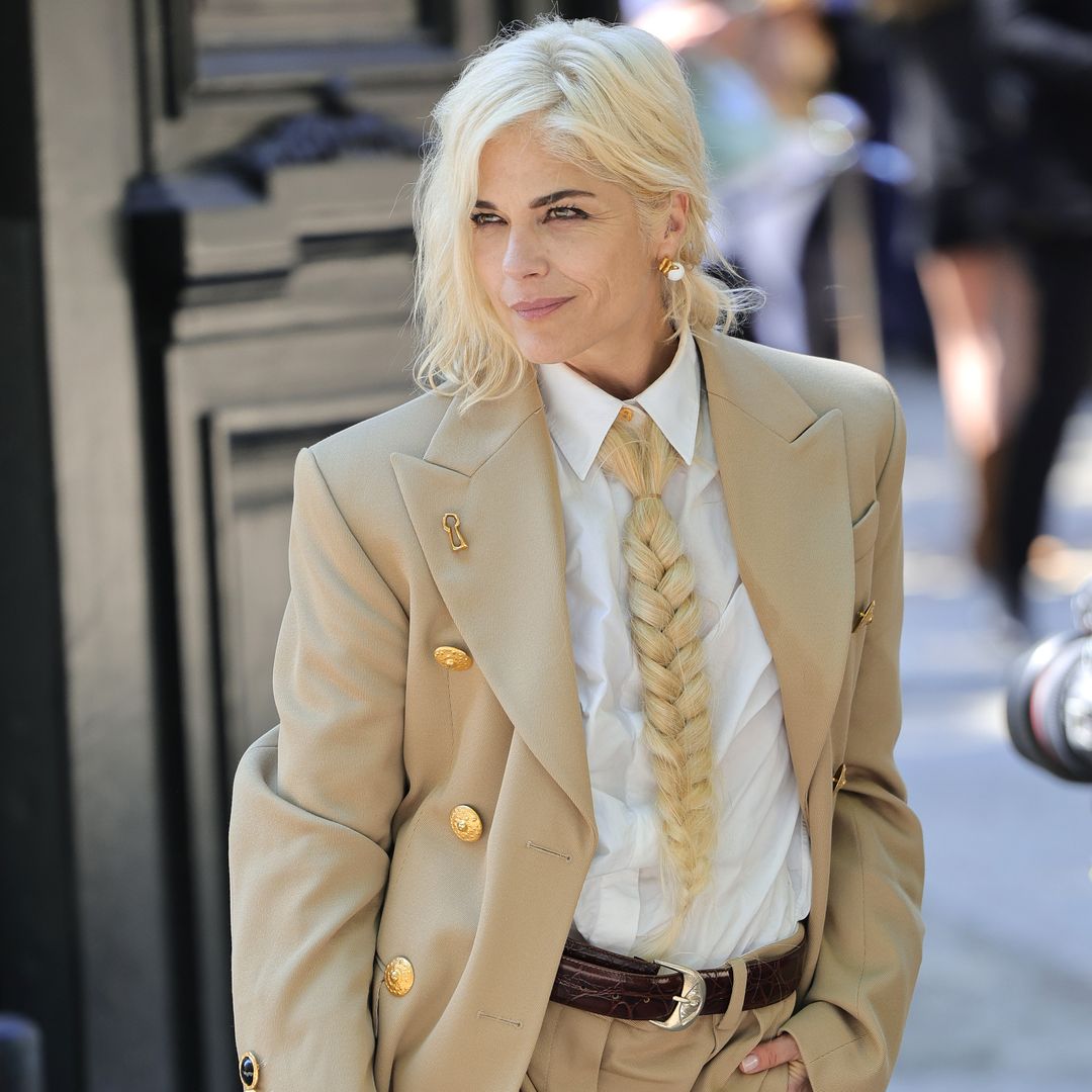 Selma Blair se convierte en la favorita de la Semana de la Moda en París