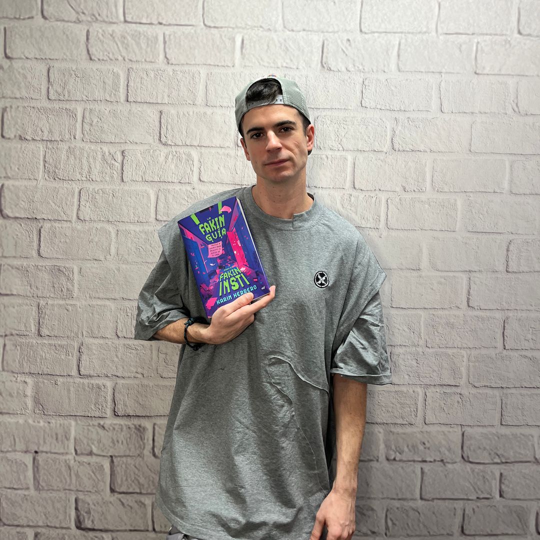 Karin Herrero, locutor e influencer: "Las redes muestran a los adolescentes el 1% perfecto de vidas 99% imperfectas, y esto les crea falsas expectativas"