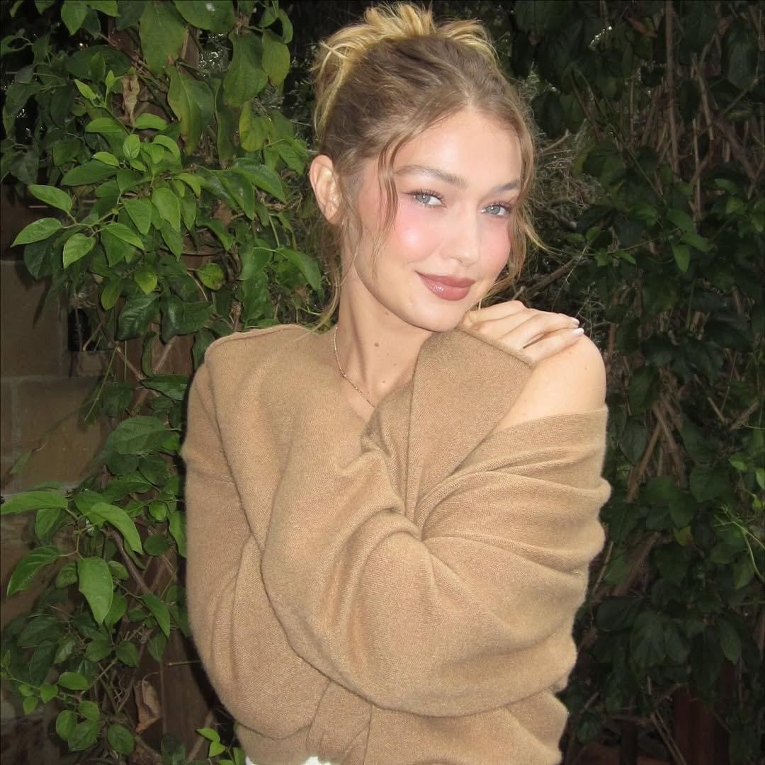 Gigi Hadid se despide de la era rubia.