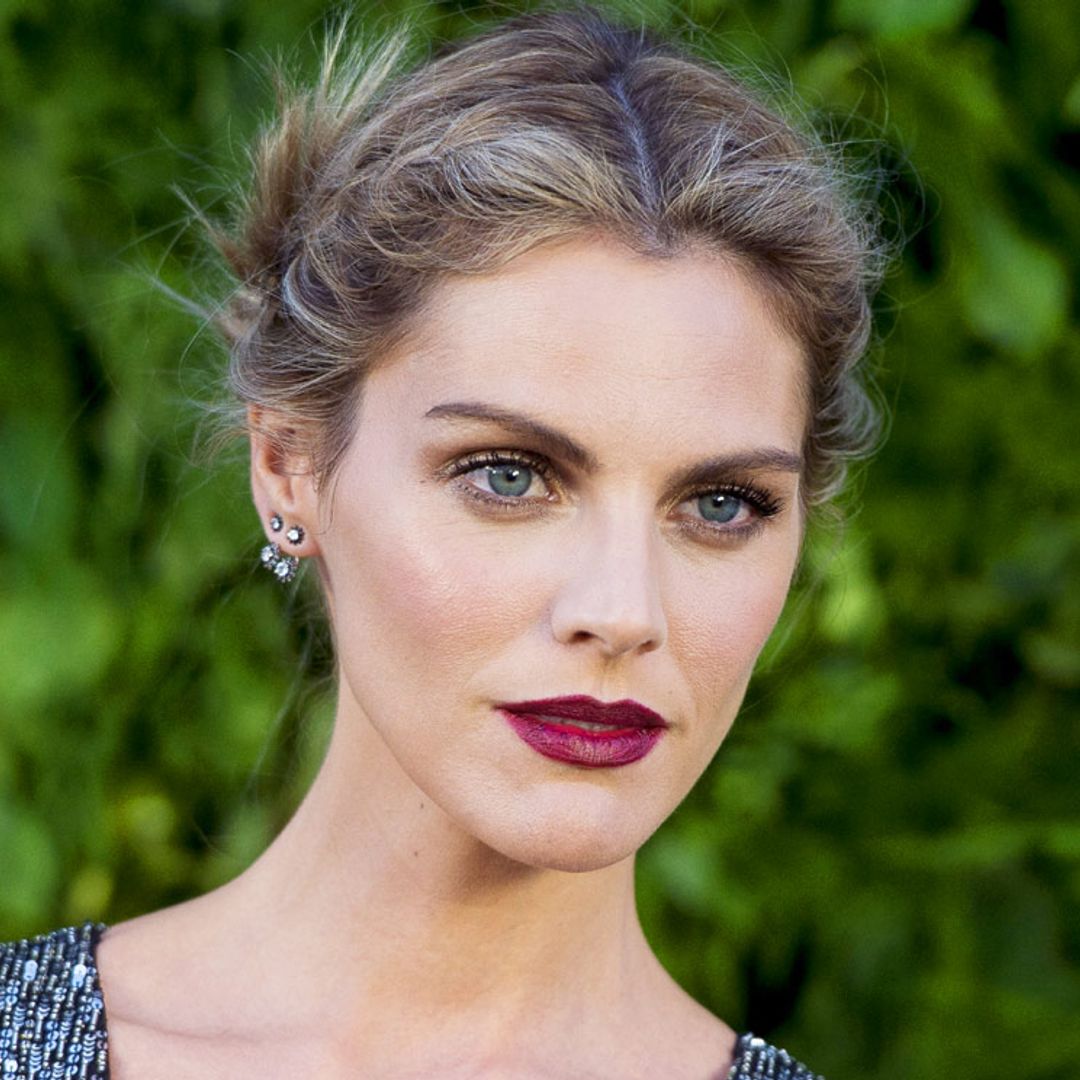 Amaia Salamanca tiene una 'gemela'... ¡y no lo sabíamos!