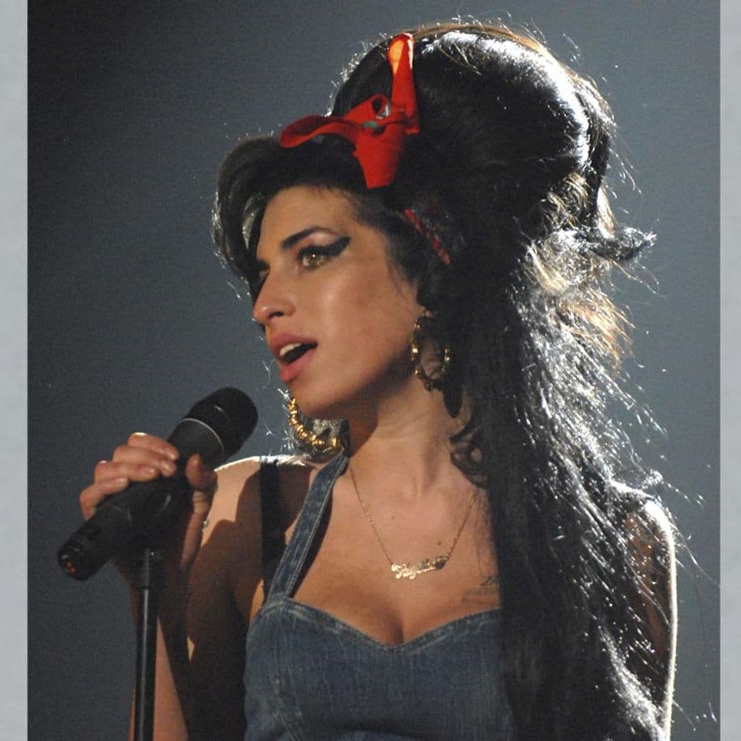 Diez años sin Amy Winehouse, la diva del soul que se perdió en un abismo de excesos