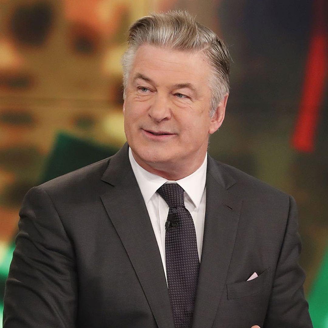 Alec Baldwin quiere terminar el rodaje de 'Rust' tras la muerte de la directora de fotografía