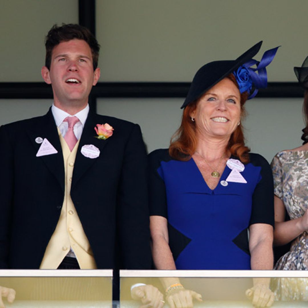 Tras las fotos oficiales del compromiso de su hija, Sarah Ferguson abre el álbum no oficial
