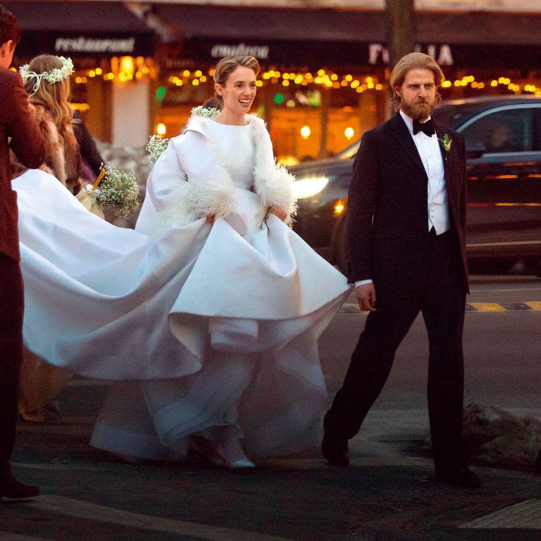 Maya Hawke y Christian Lee Hutson el día de su boda