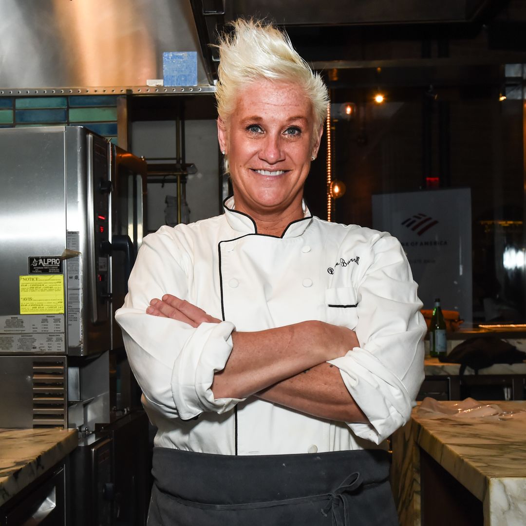 Muere Anne Burrell, la icónica chef de la televisión estadounidense, a los 55 años