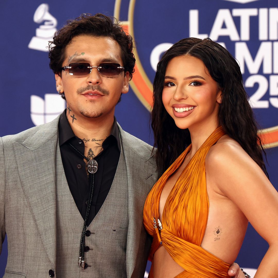 Ángela Aguilar se despide de su cabello corto en los Latin Grammys 2025