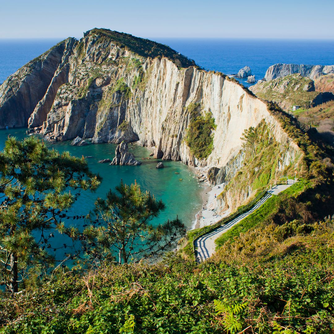 Playa del Silencio, una de las más bellas de la costa asturiana
