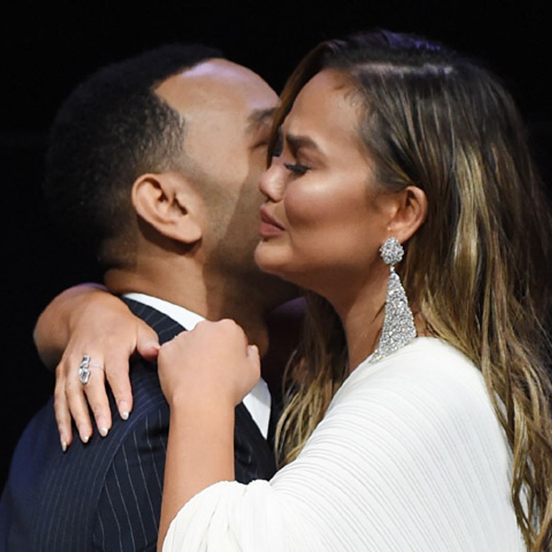 El emotivo discurso de John Legend que hizo llorar a Chrissy Teigen