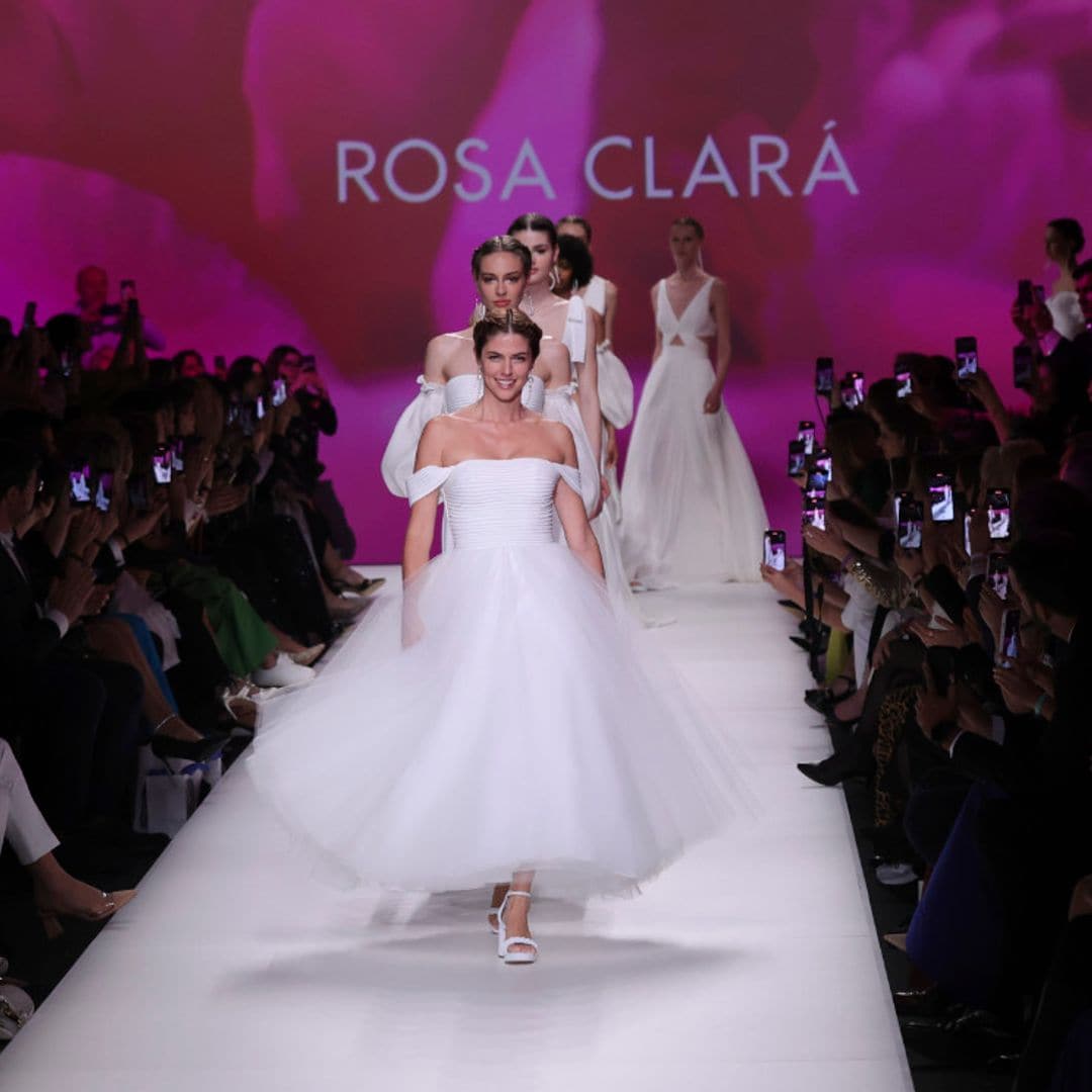 Así ha sido el desfile de Rosa Clará, en el que ha presentado su colección nupcial para 2024