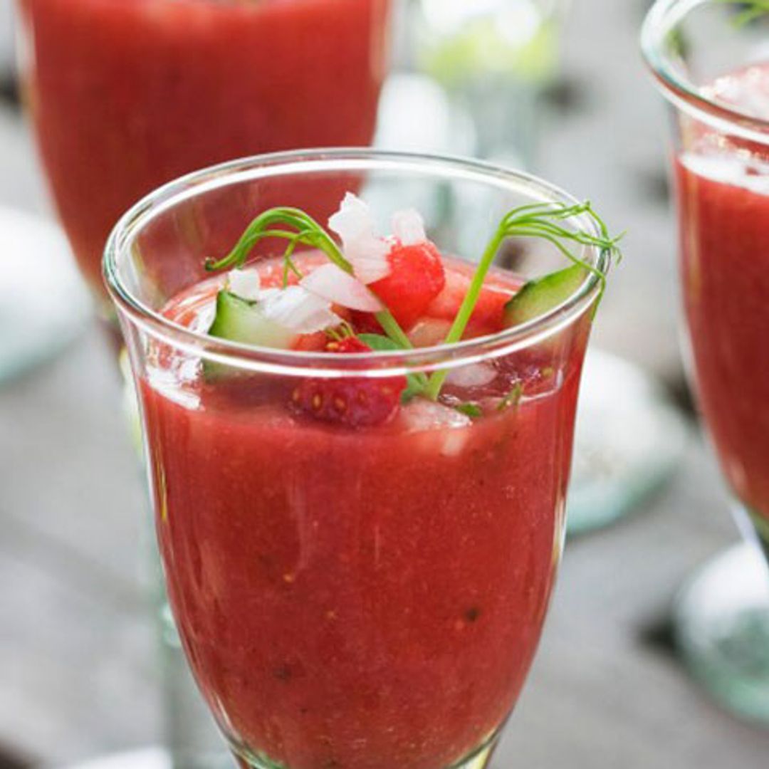 Vasitos de gazpacho de fresas