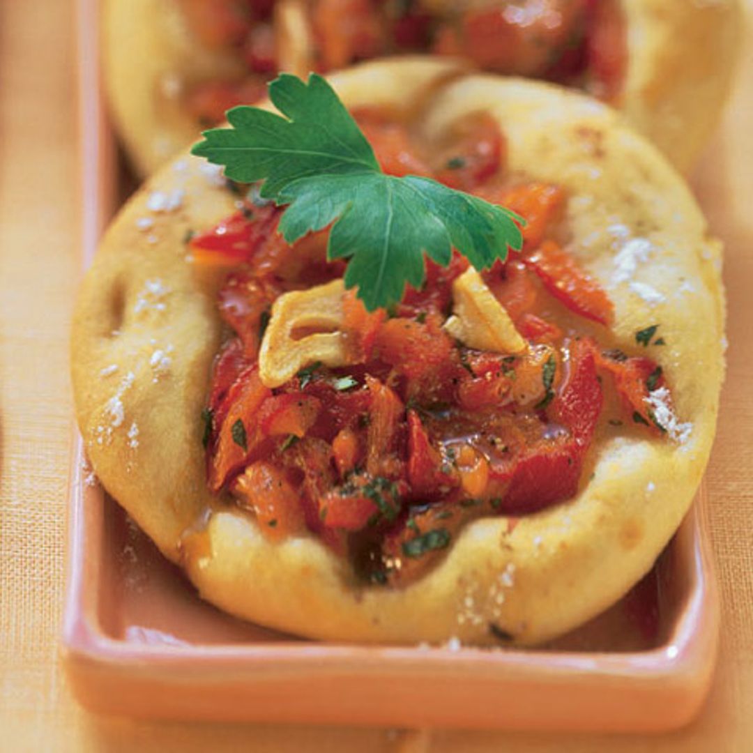 'Minipizzas' de escalivada de pimientos